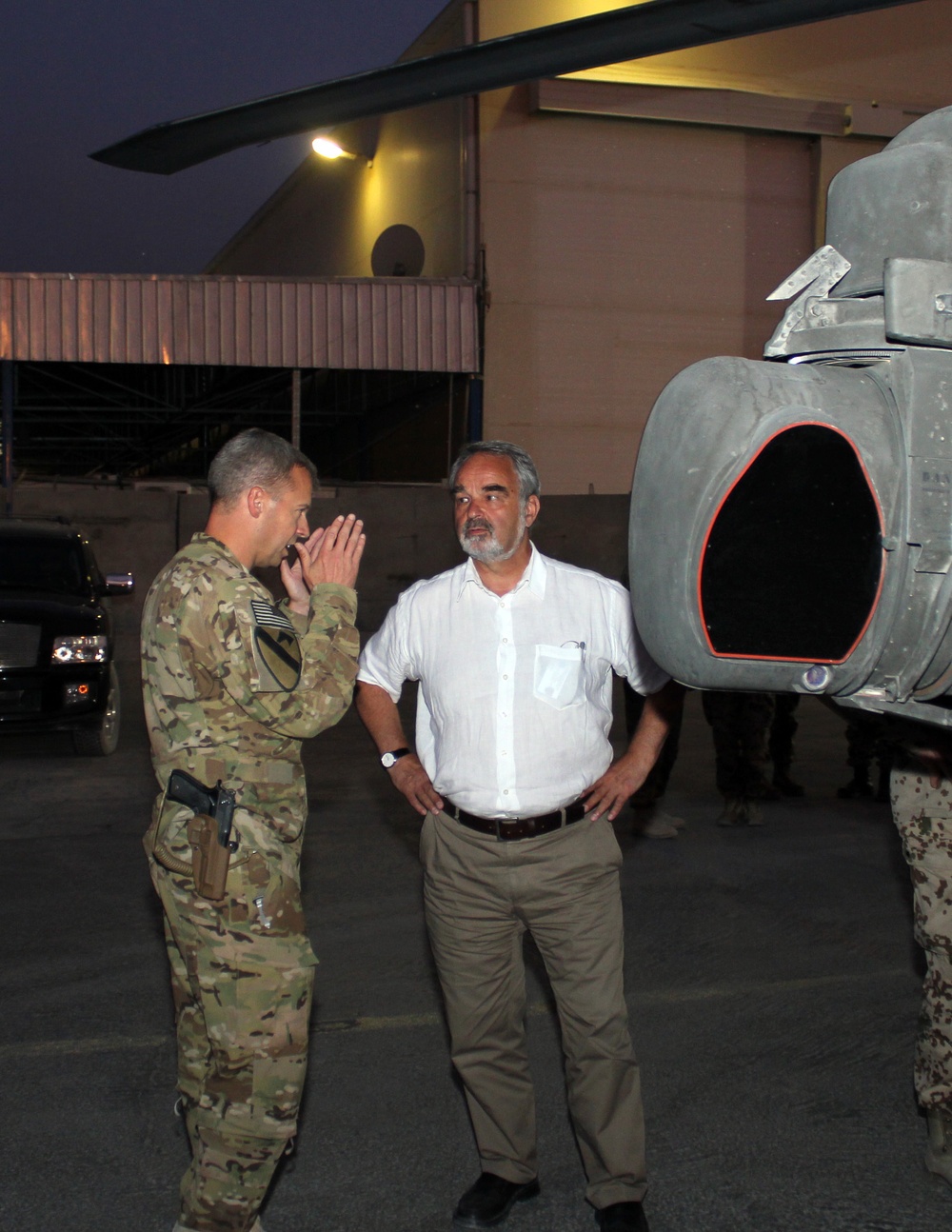 Germany’s deputy defense minister sees German-American partnership during 1st ACB visit
