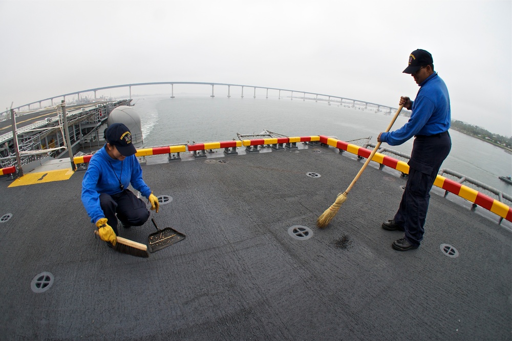 USS Bonhomme Richard