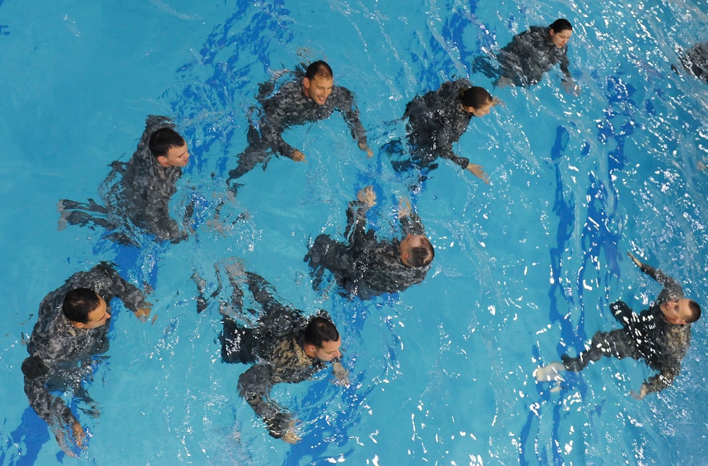 4th Quartermaster Detachment combat water survival