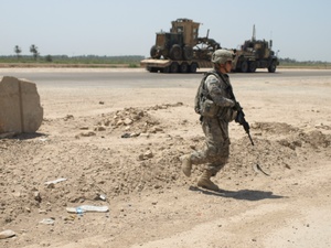 Mobile postal teams travel Iraq