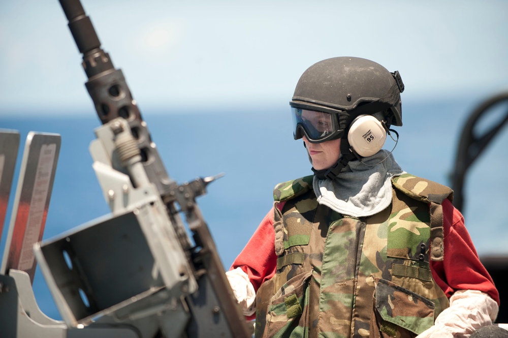 USCGC Forward crew conducts gun shoot at sea