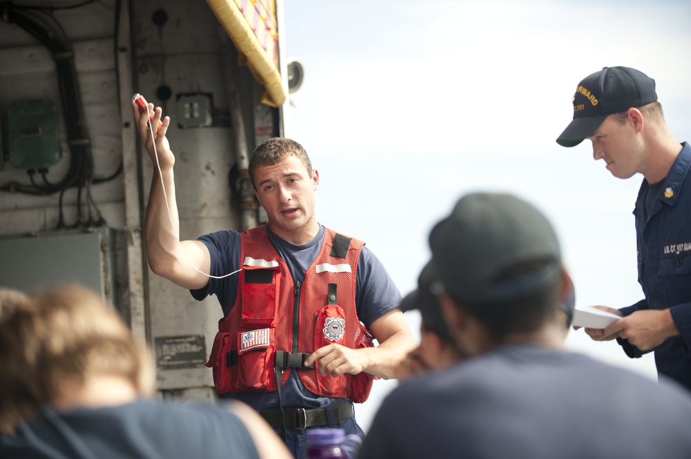 USCGC Forward crew conducts small boat university