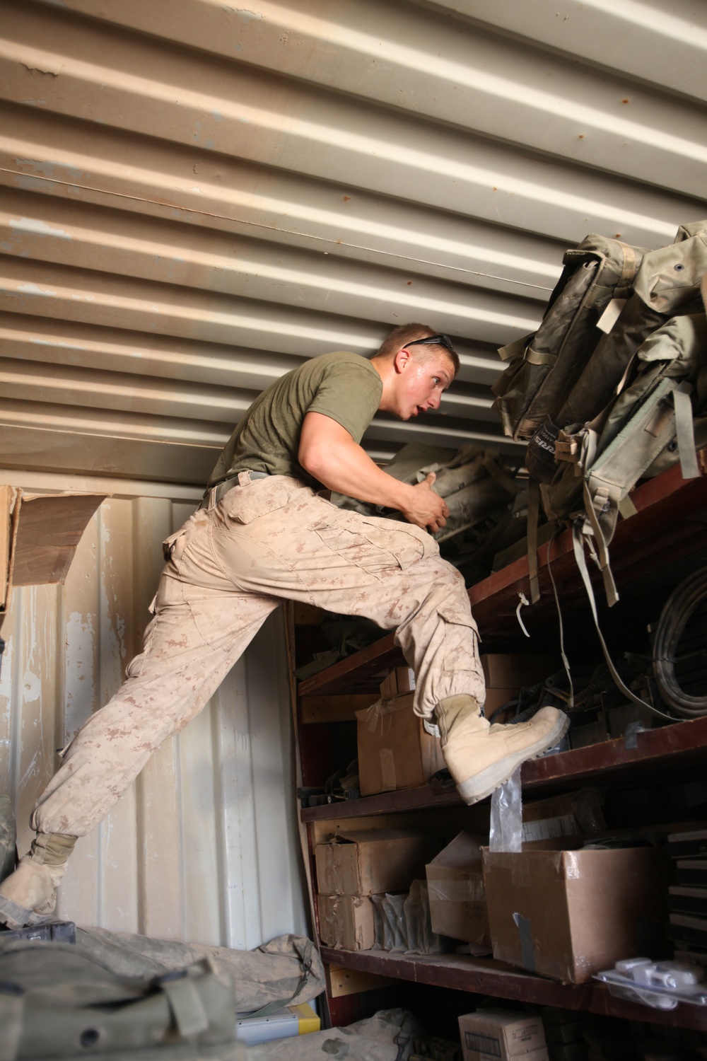 Communications Marines keep ‘Bad Company’ connected