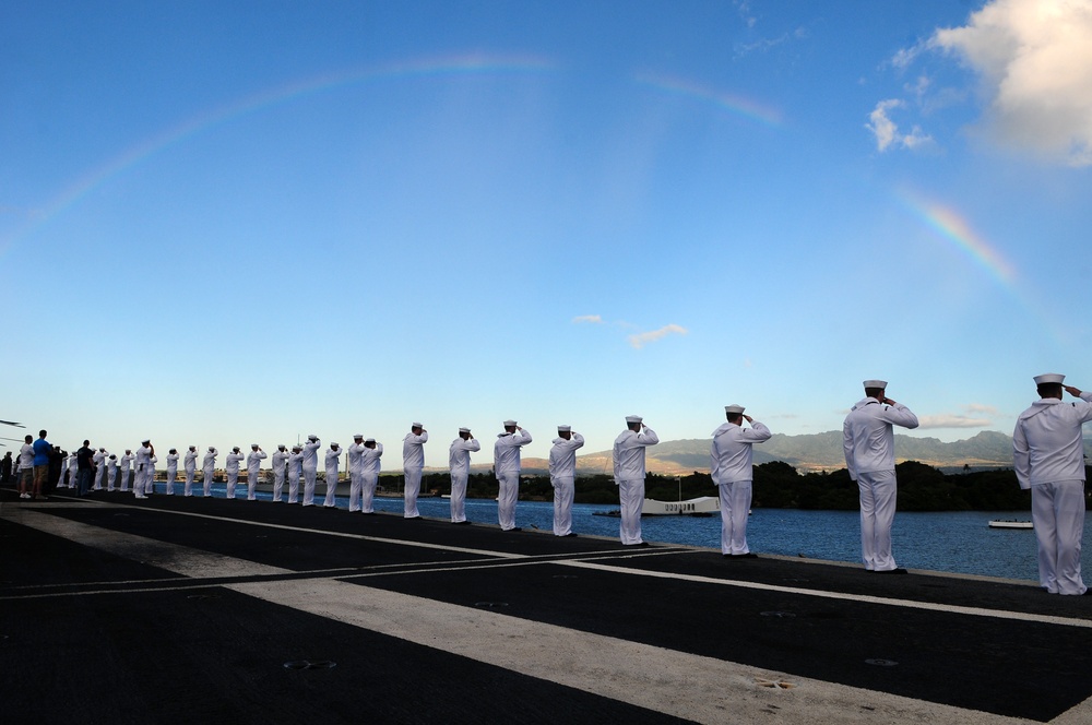 USS Ronald Reagan in Pearl Harbor