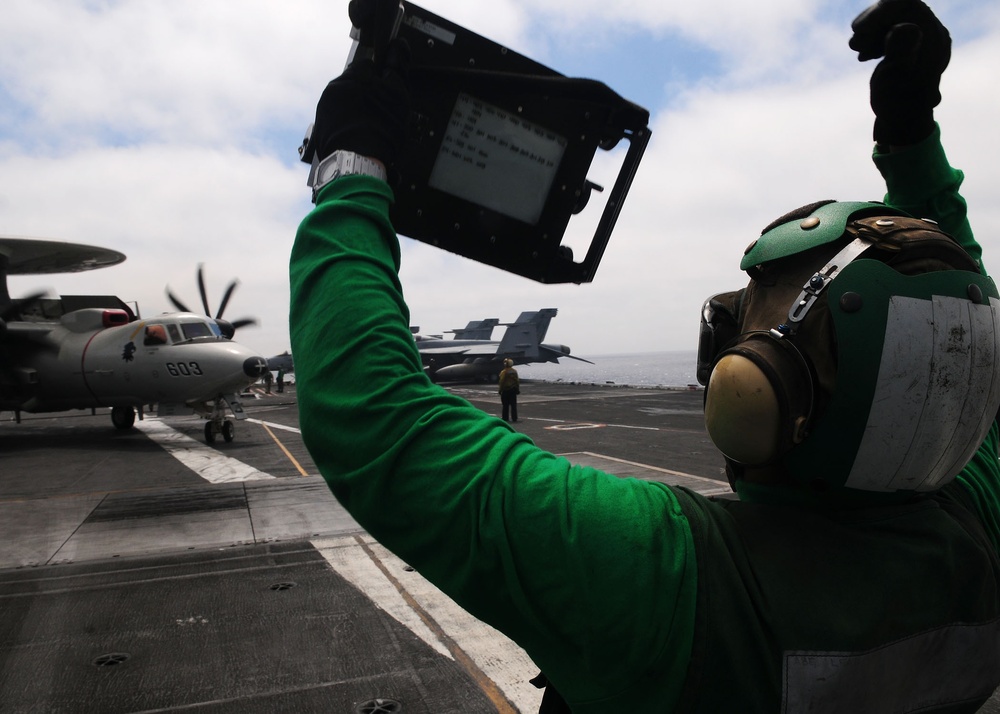 Fly off aboard USS Ronald Reagan