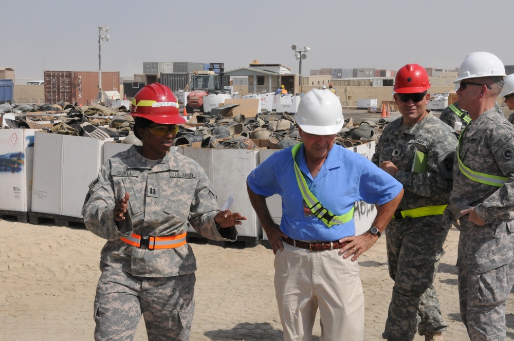 Gulf War logistician provides advice to current sustainment command