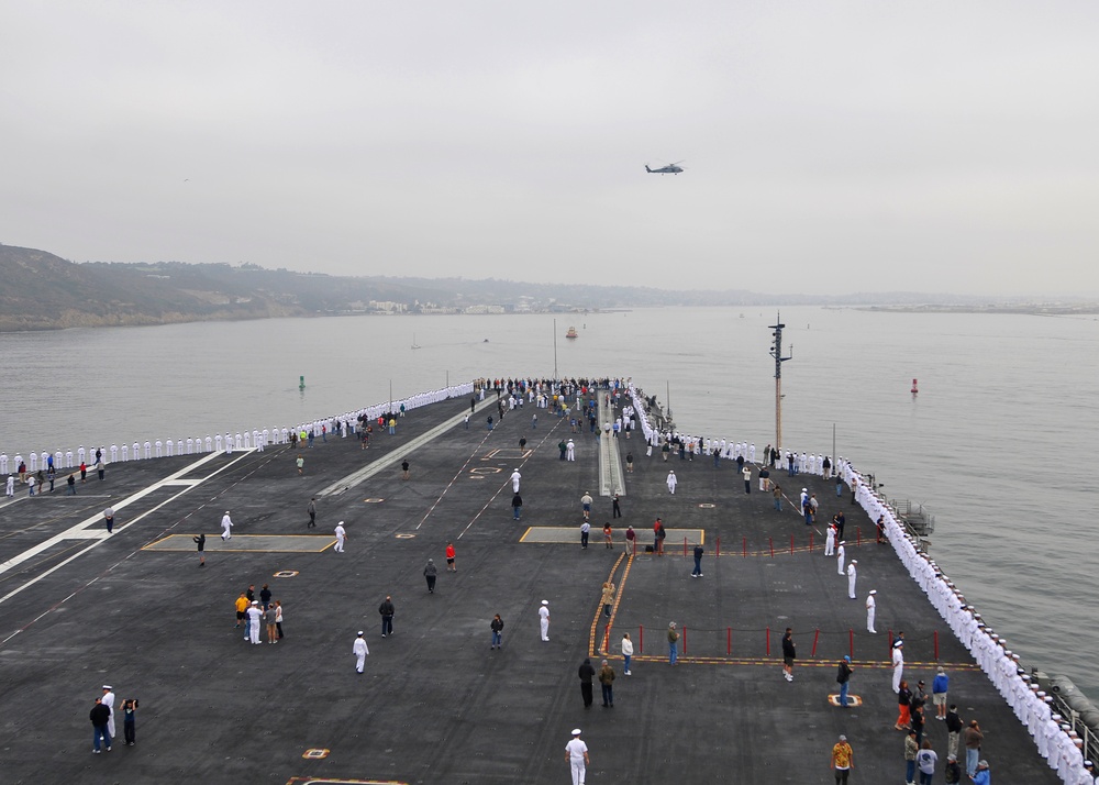 USS Ronald Reagan homecoming