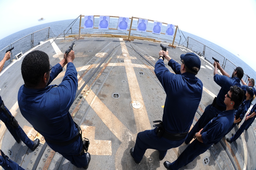 USS Truxtun in the Persian Gulf