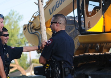 Guard soldiers teach Harlingen school children about dangers of drug use.