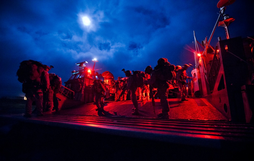 Unit conducts nighttime operations