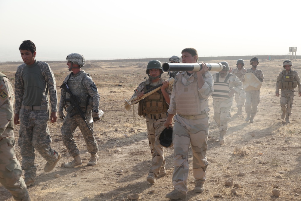 Iraqi army 81 mm training