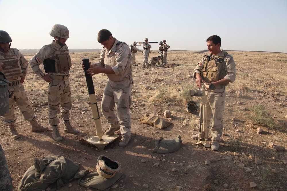 Iraqi army 81 mm training