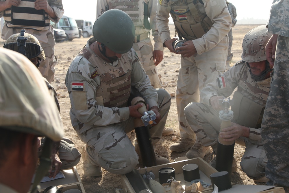 Iraqi army 81 mm training