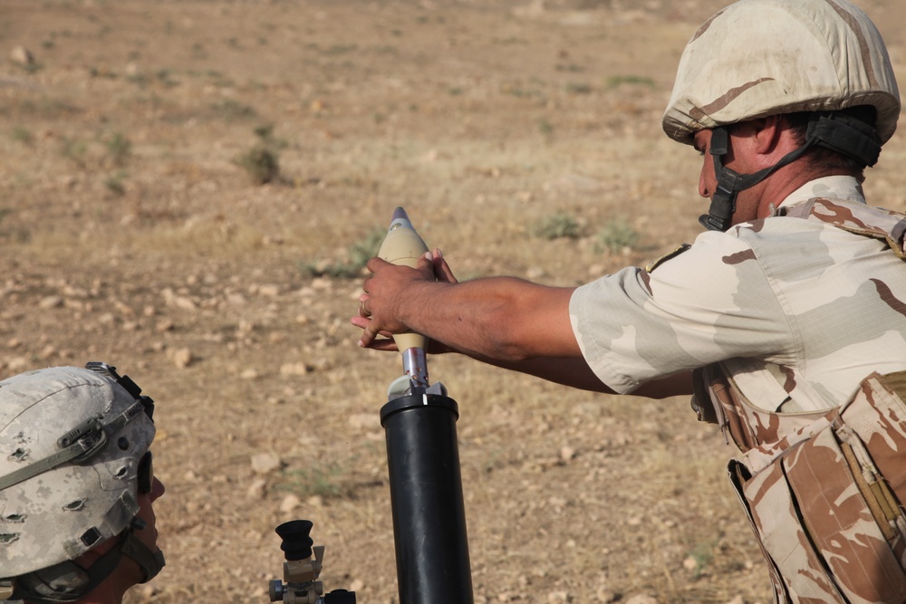 Iraqi army 81 mm training