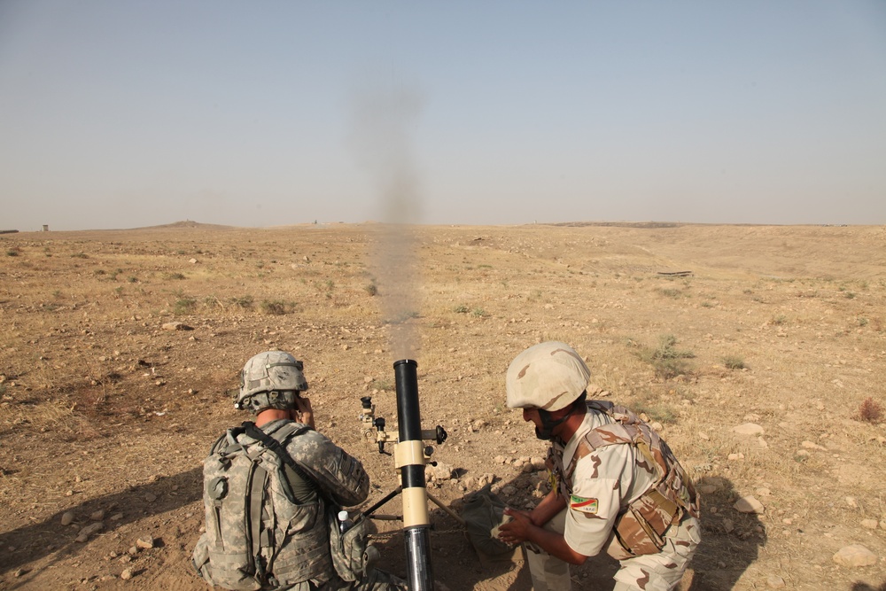 Iraqi army 81 mm training