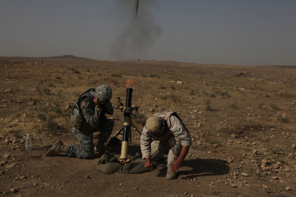 Iraqi army 81 mm training