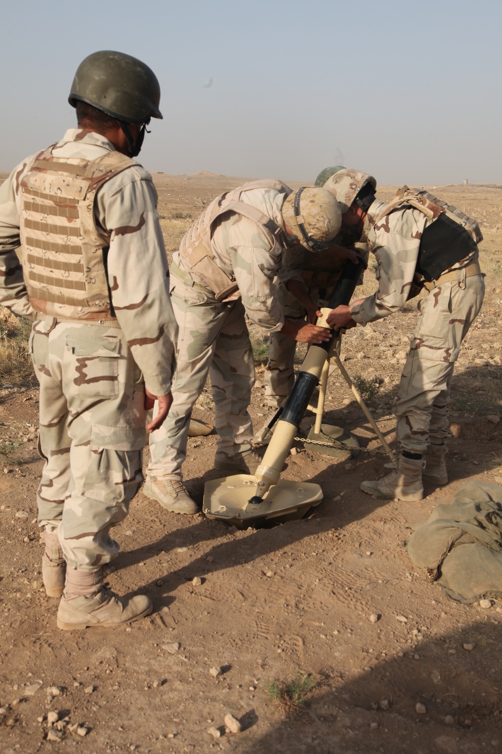 Iraqi army 81 mm training