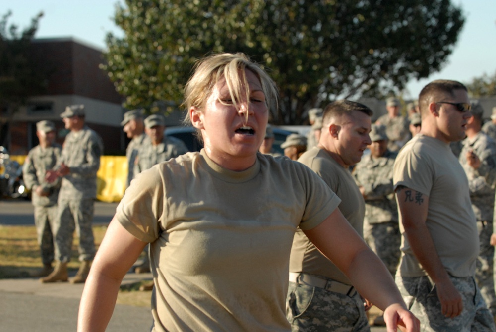 First female soldier to finish the two mile run