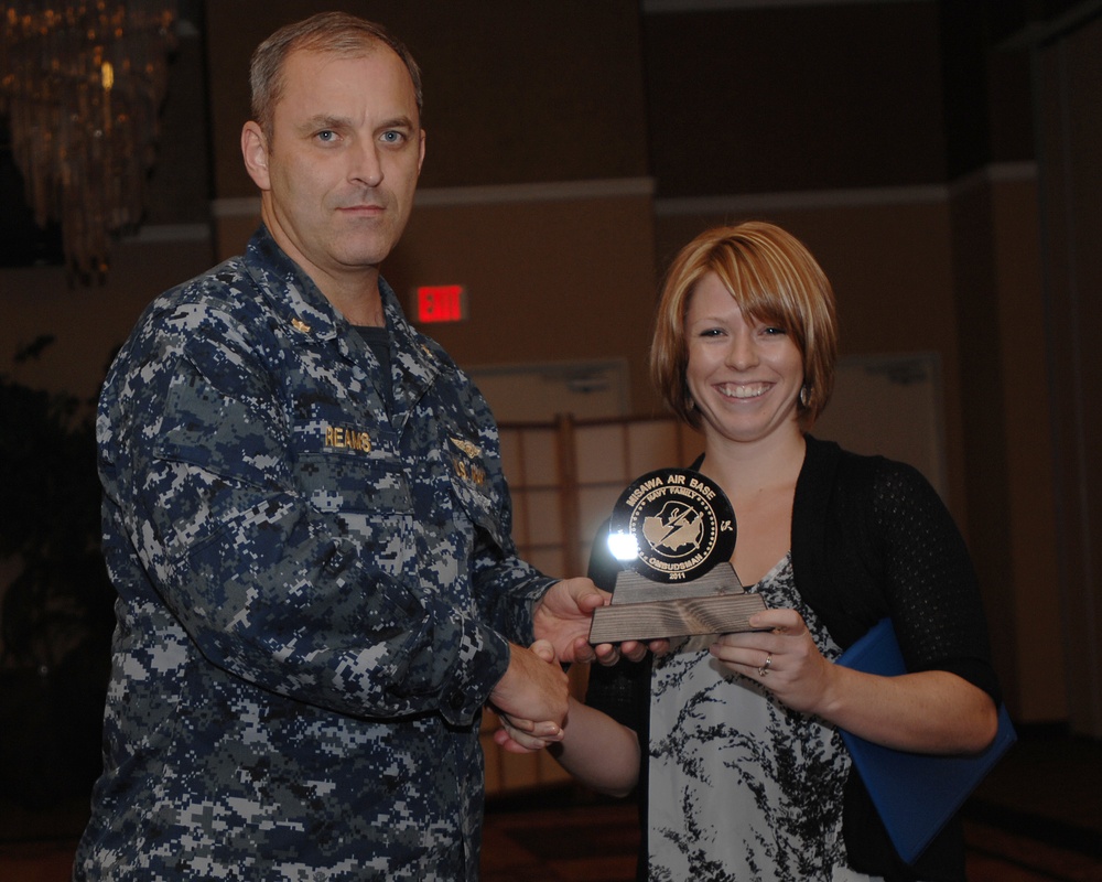 Navy Misawa honors command ombudsmen