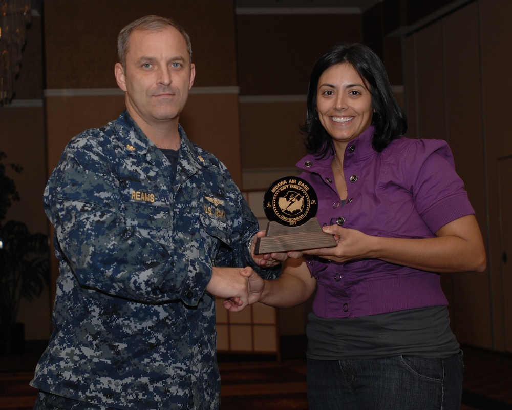 Navy Misawa honors command ombudsmen