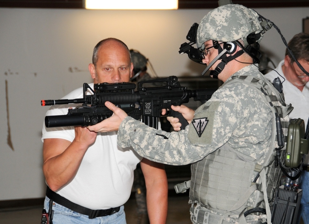 Indiana soldiers train in virtual environment during Bold Quest 2011