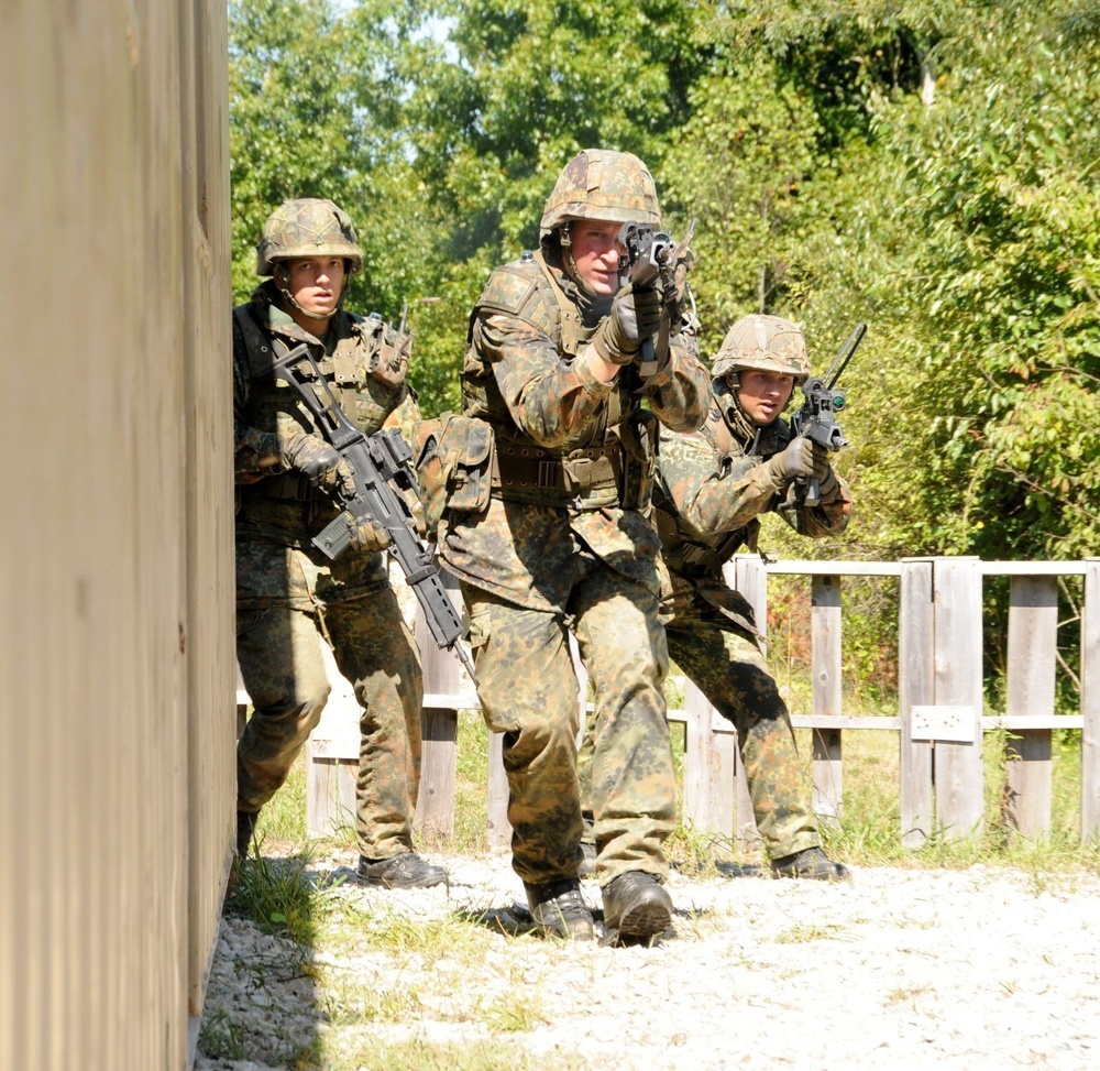 Bold Quest 2011 ongoing at Atterbury