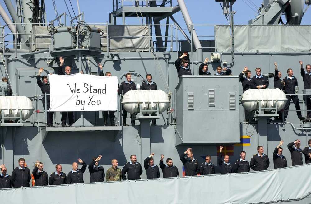 German navy express condolences