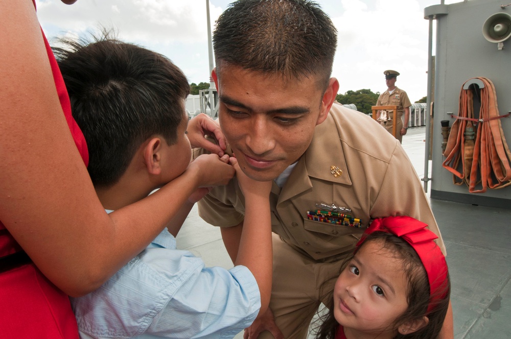 U.S. 7th Fleet, USS Blue Ridge Chief Pinning Ceremony