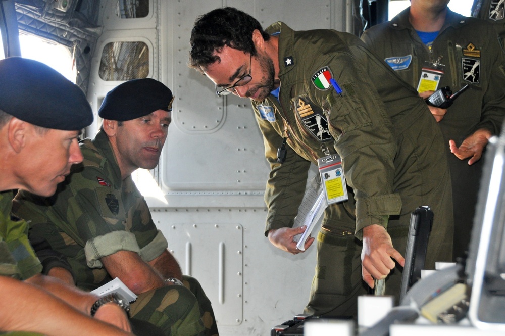 Distinguished visitors observe training at Bold Quest 2011