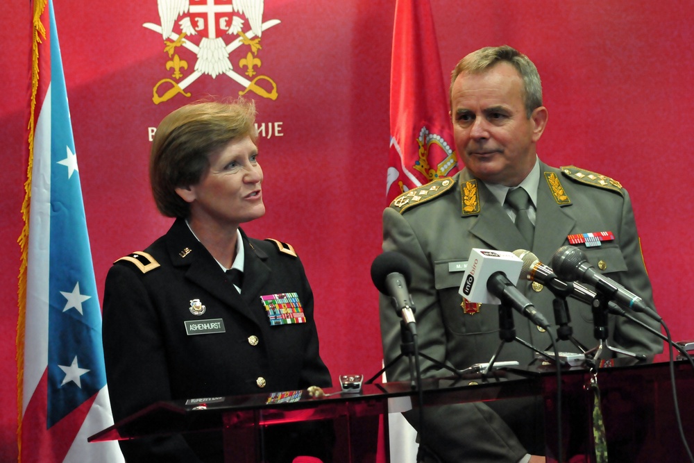 Ohio adjutant general conducts press conference with Serbian chief of general staff