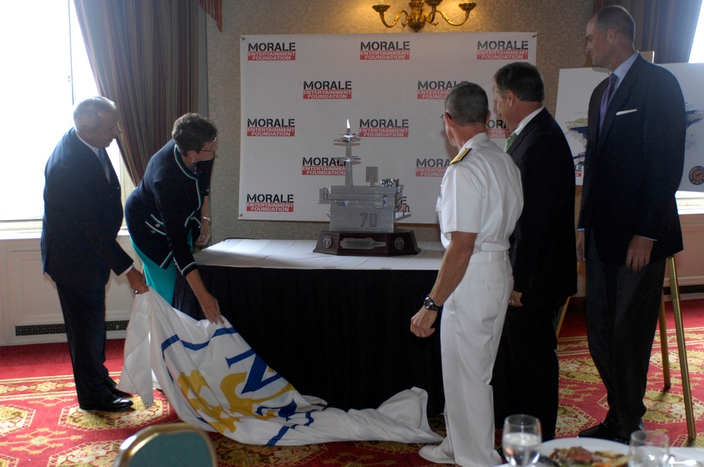 Carrier Classic trophy mockup unveiled