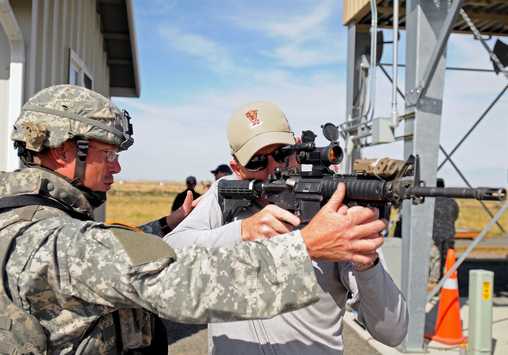 Oregon employers receive first-hand experience of military mobilization training