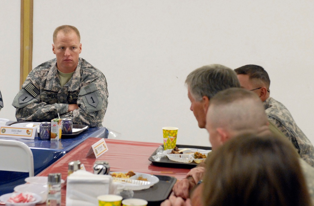 Secretary of the Army talks issues over dinner with ‘Dagger’ Brigade soldiers in Baghdad