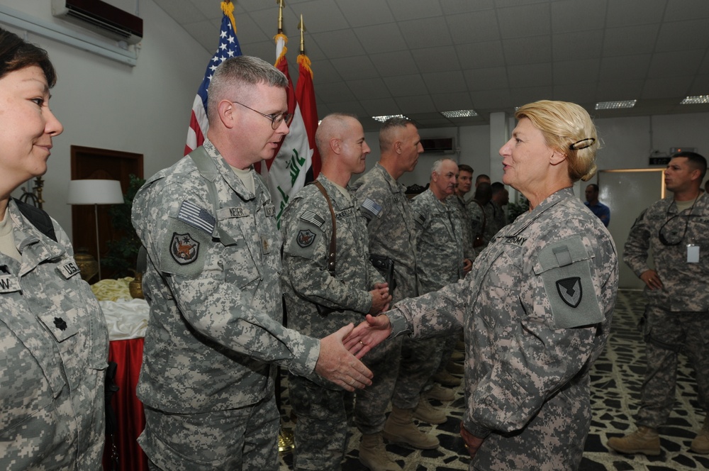 Gen. Dunwoody visits FOB Union III