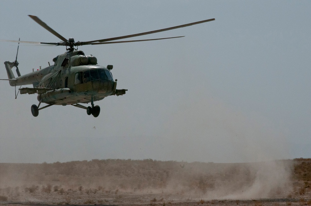Kandahar Air Wing’s Mi-17s use sling loads to deliver supplies