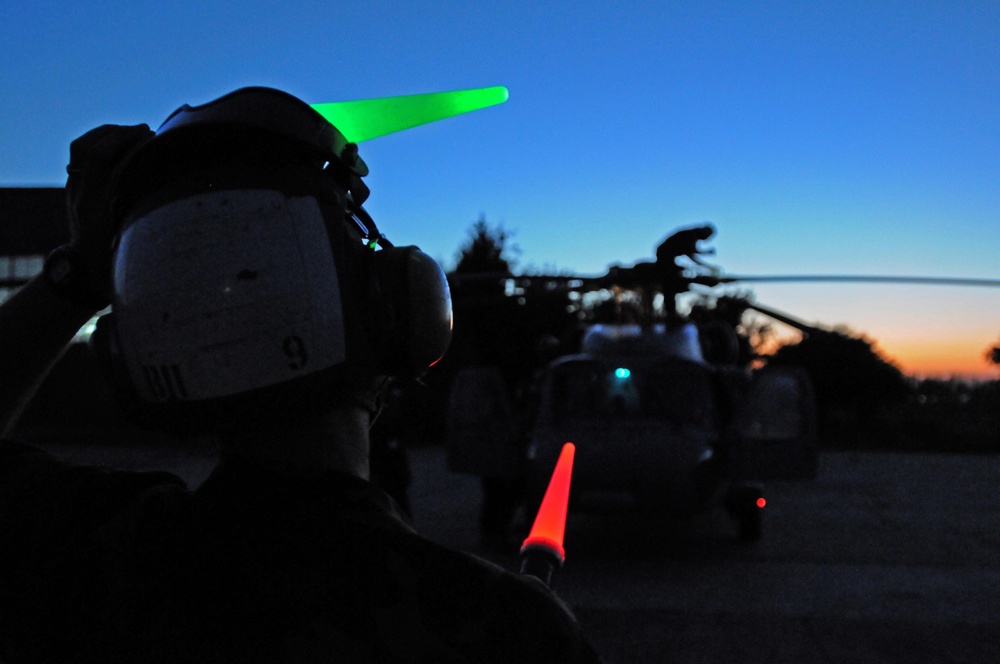 Jackal Stone11 exercise: Multinational special operations day, night fast rope training