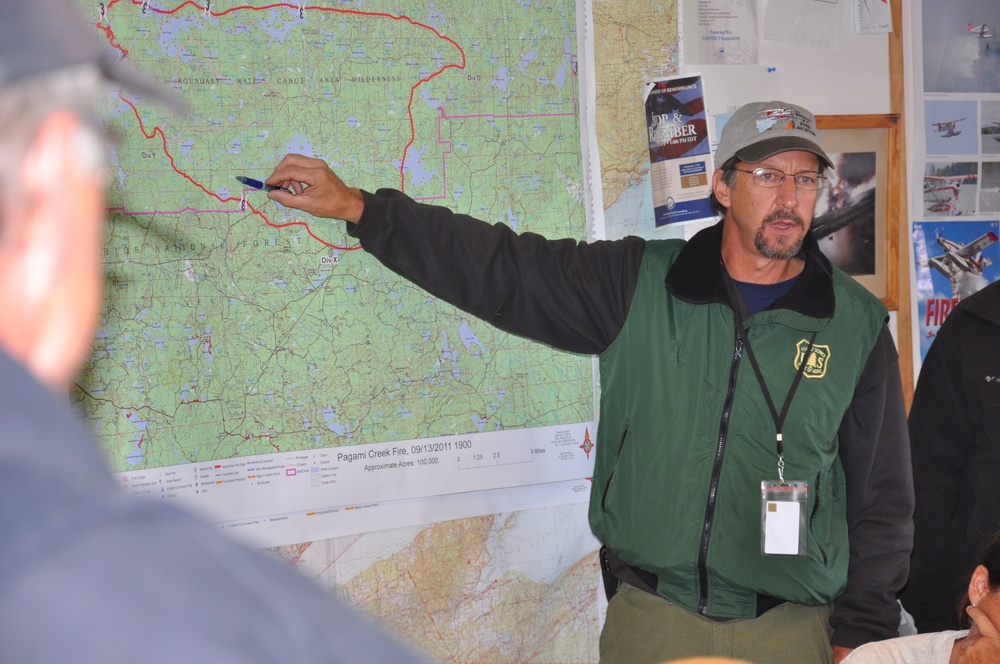 Minnesota National Guard battles Pagami Creek wildfire