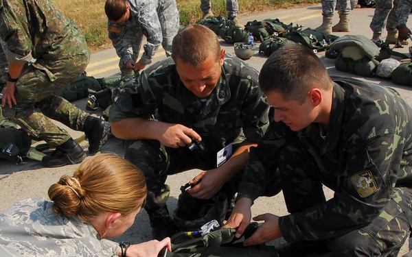 Jumpmasters help strengthen partner nation bonds