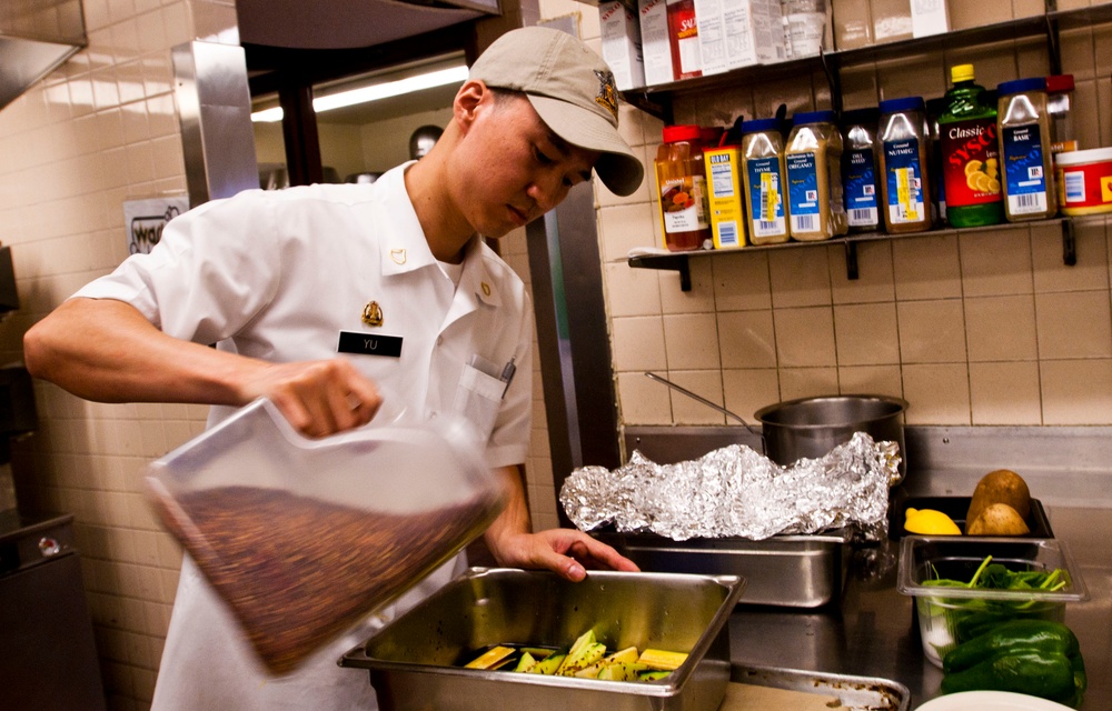 Trailblazer cooks whip up top-notch meal