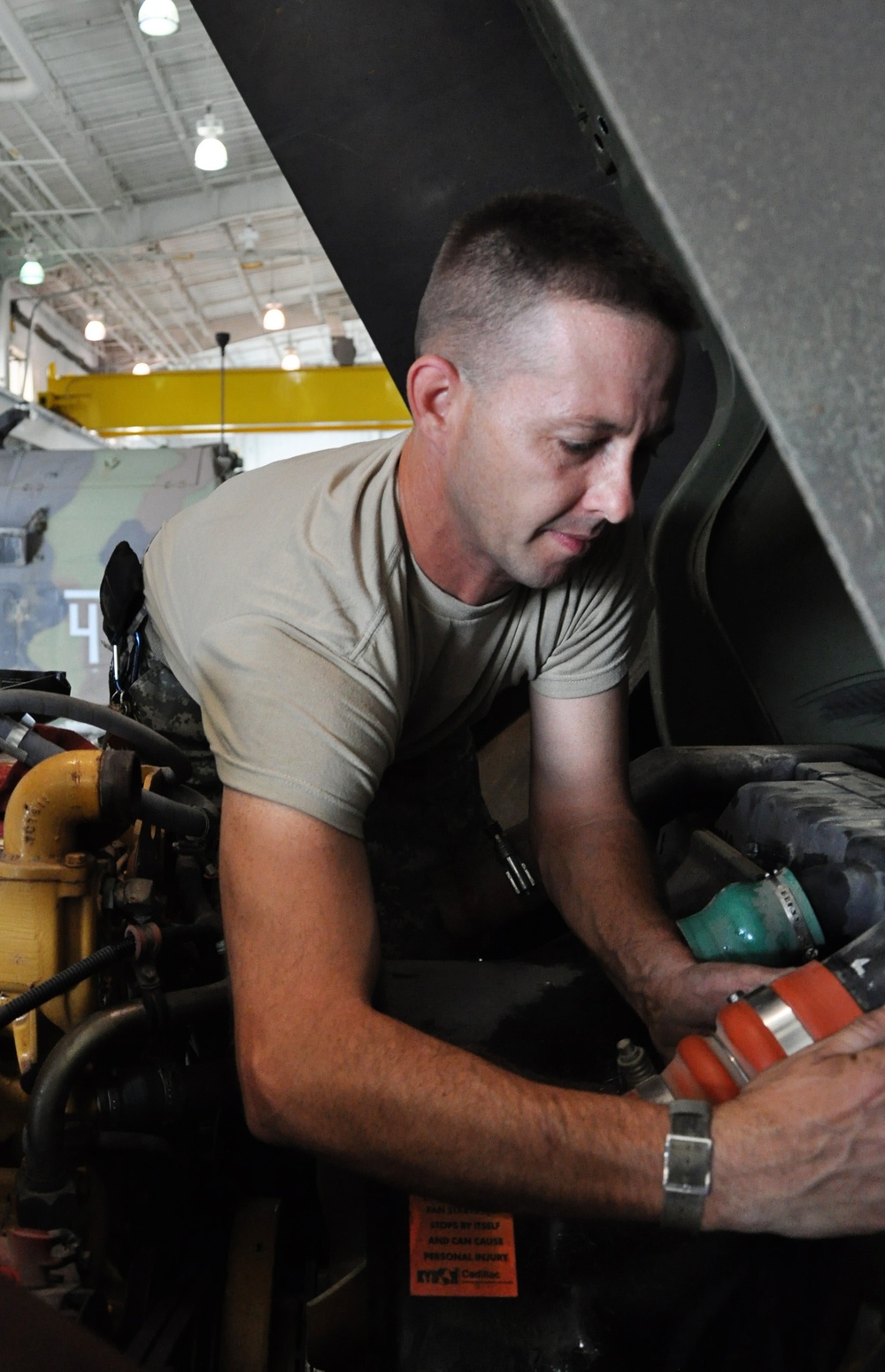 Virginia Guard soldiers keep brigade vehicles rolling
