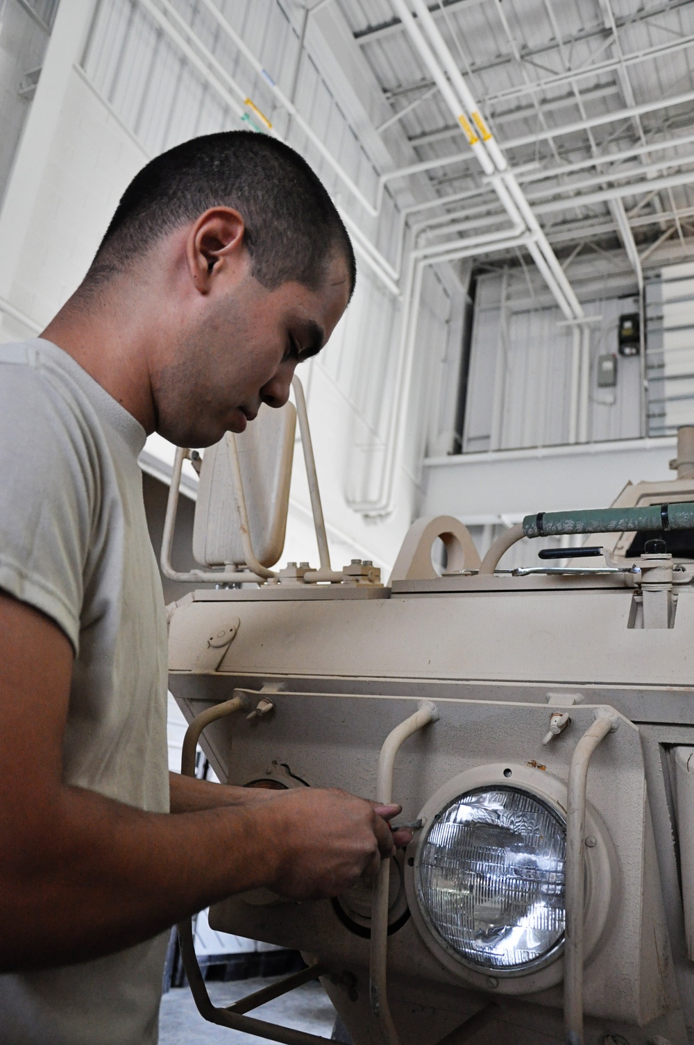 Virginia Guard soldiers keep brigade vehicles rolling