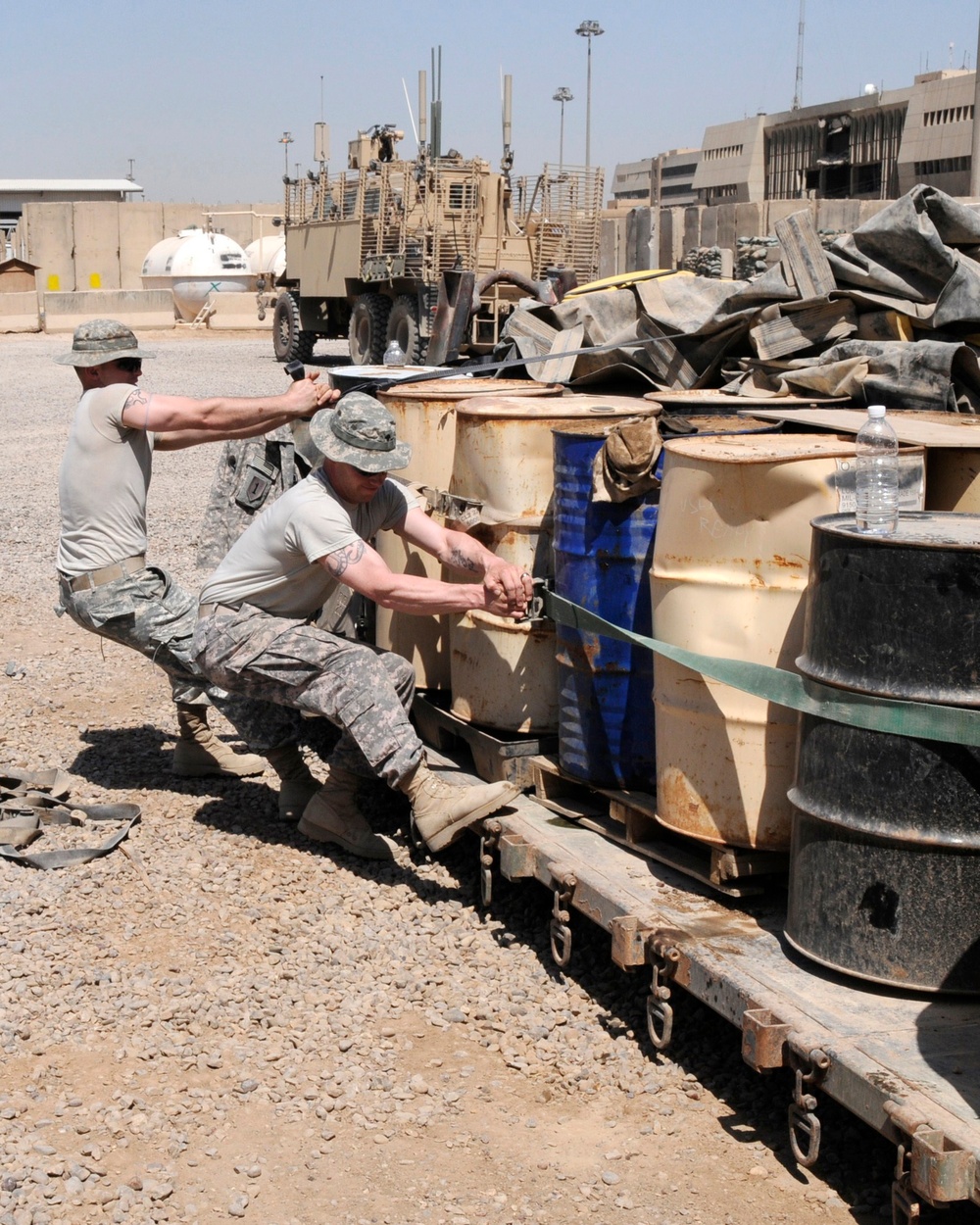 ‘First Lightning’ Battalion soldiers prepare Joint Security Station Loyalty, Iraq for closure