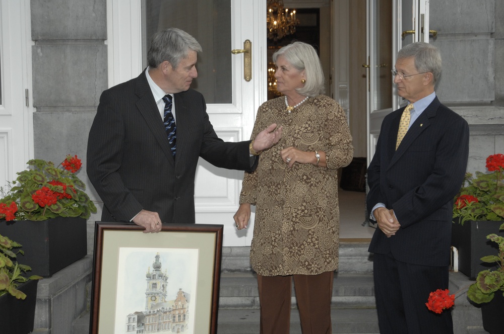 SACEUR hosts dinner for the NMRs'