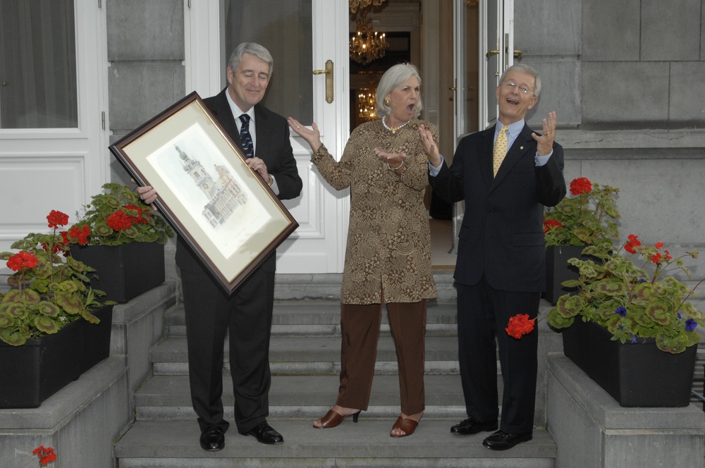 SACEUR hosts dinner for the NMRs'