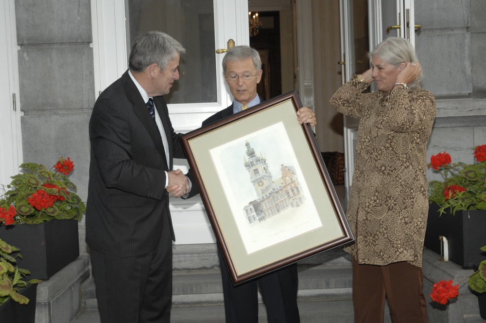 SACEUR hosts dinner for the NMRs'