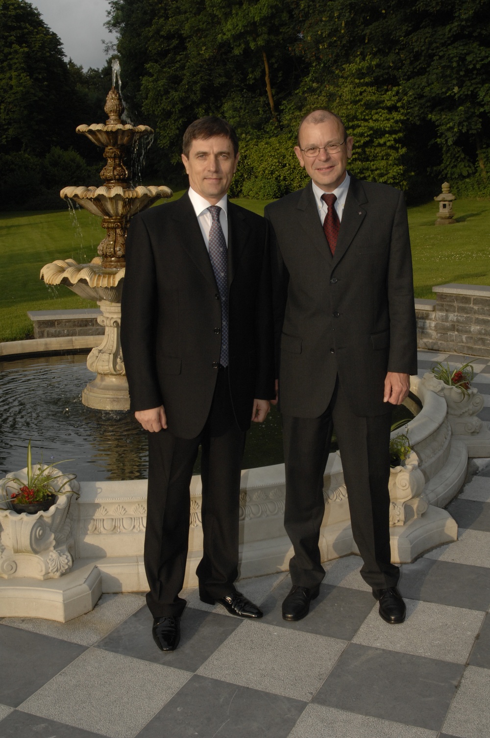 SACEUR hosts dinner for the NMRs'