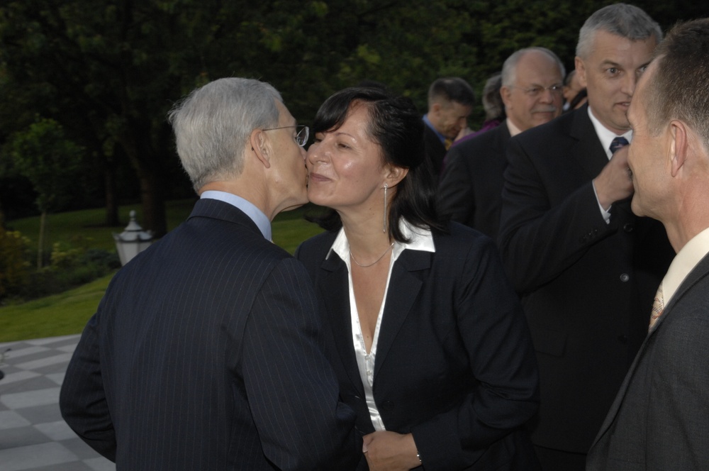 SACEUR hosts dinner for the NMRs'