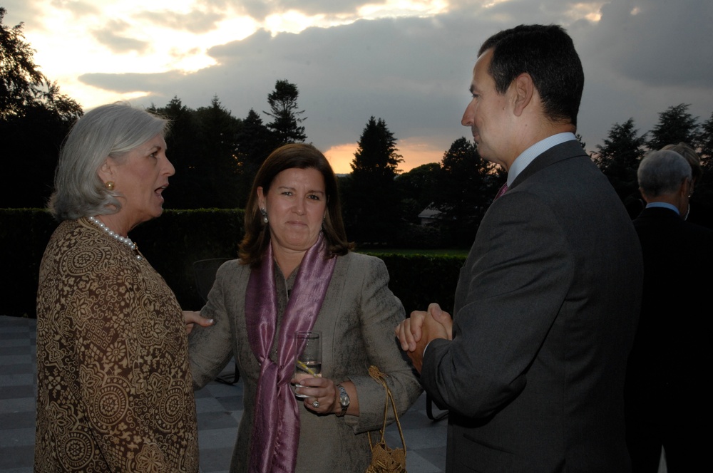 SACEUR hosts dinner for the NMRs'