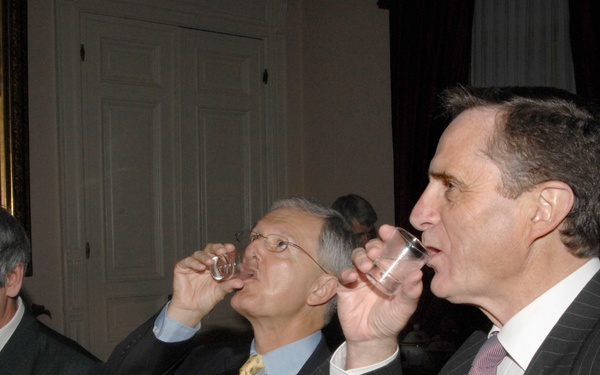 SACEUR hosts dinner for the NMRs'