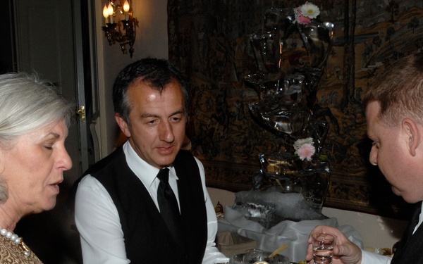 SACEUR hosts dinner for the NMRs'